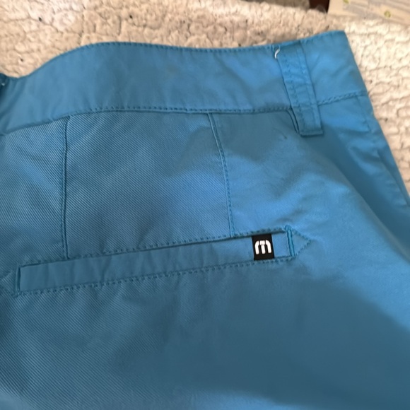 Travis Mathew Side Walk Surfer Golf Shorts.  Carolina Blue.  Size 36. - Picture 7 of 7